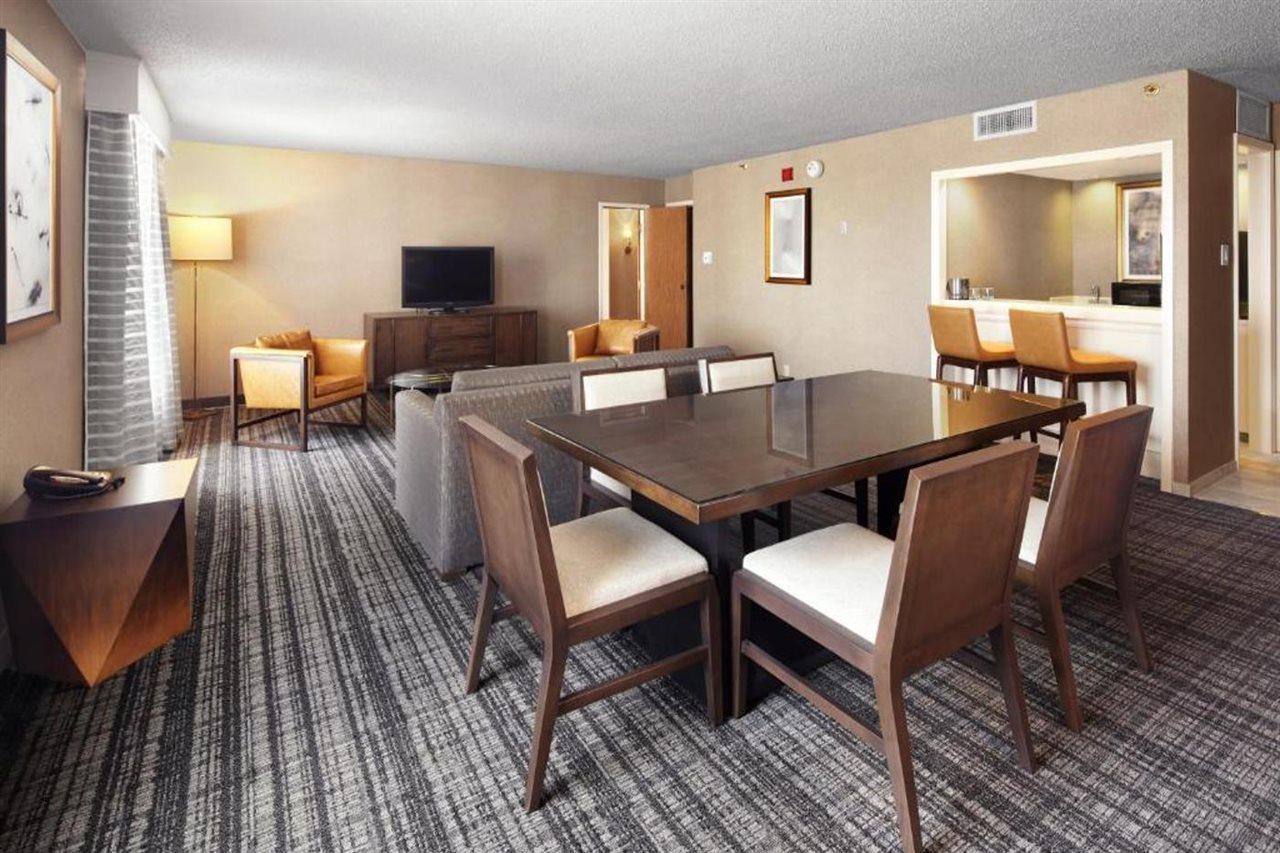 Doubletree By Hilton Dallas Near The Galleria Extérieur photo
