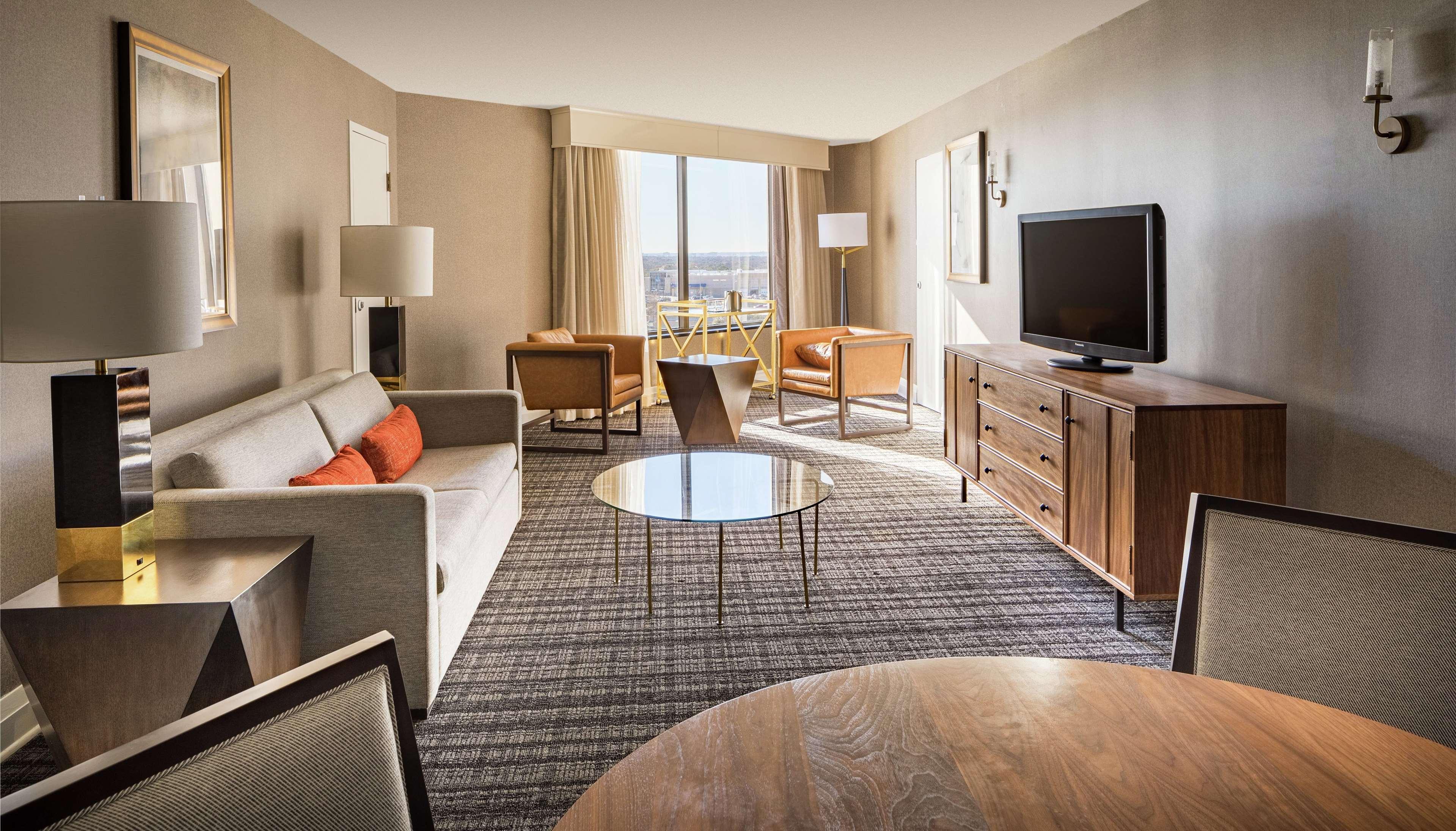 Doubletree By Hilton Dallas Near The Galleria Extérieur photo