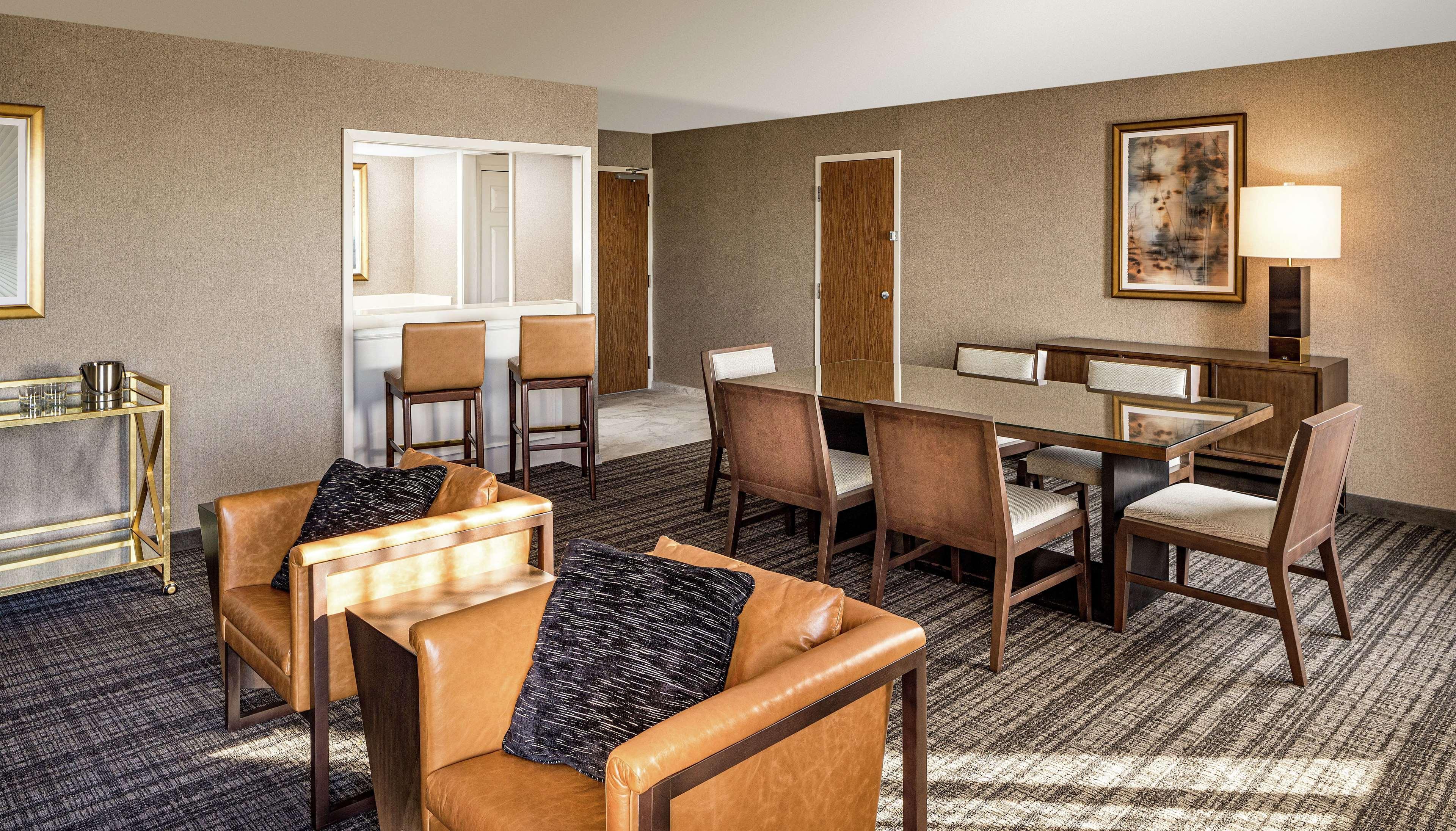 Doubletree By Hilton Dallas Near The Galleria Extérieur photo