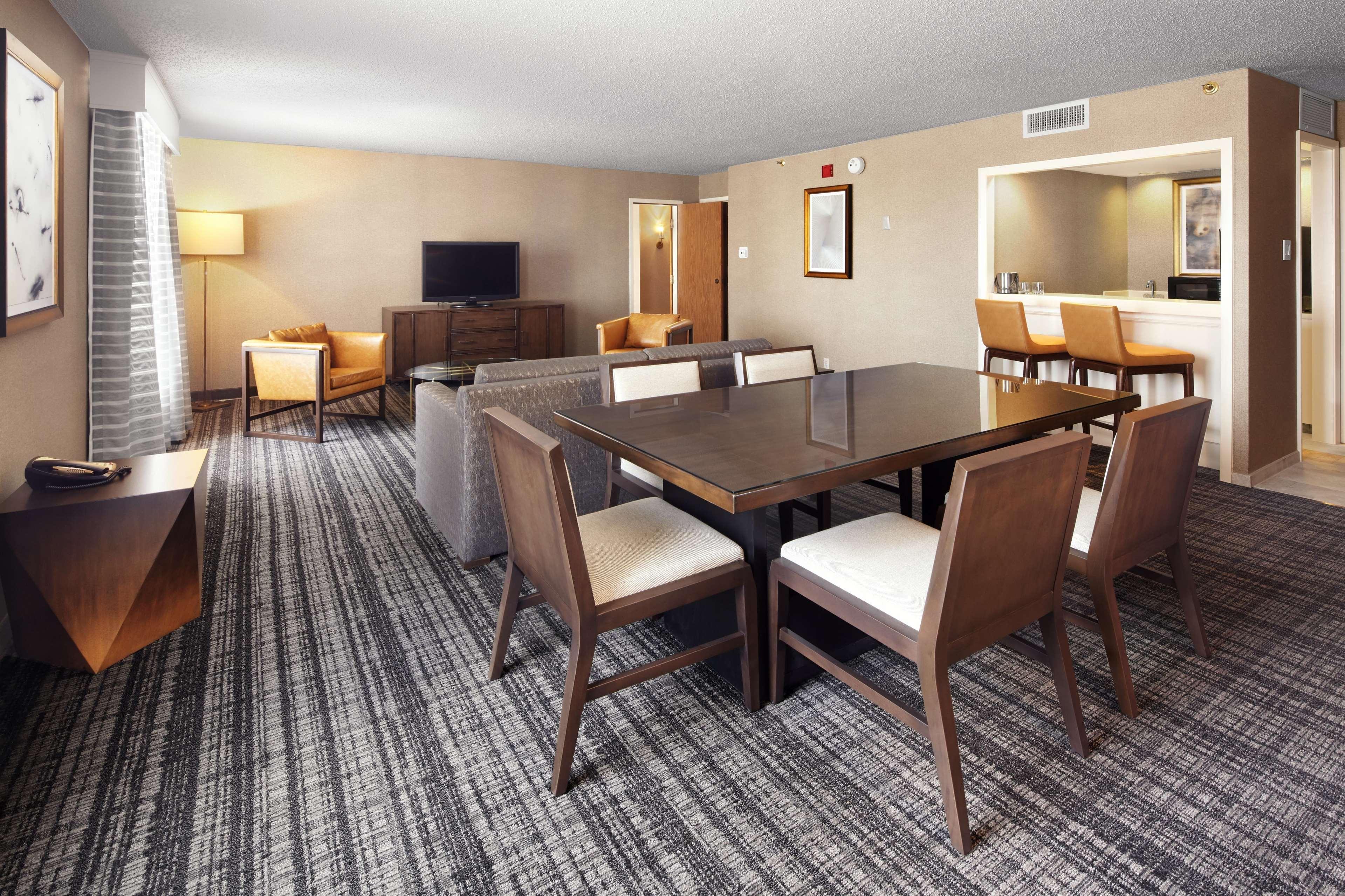 Doubletree By Hilton Dallas Near The Galleria Extérieur photo